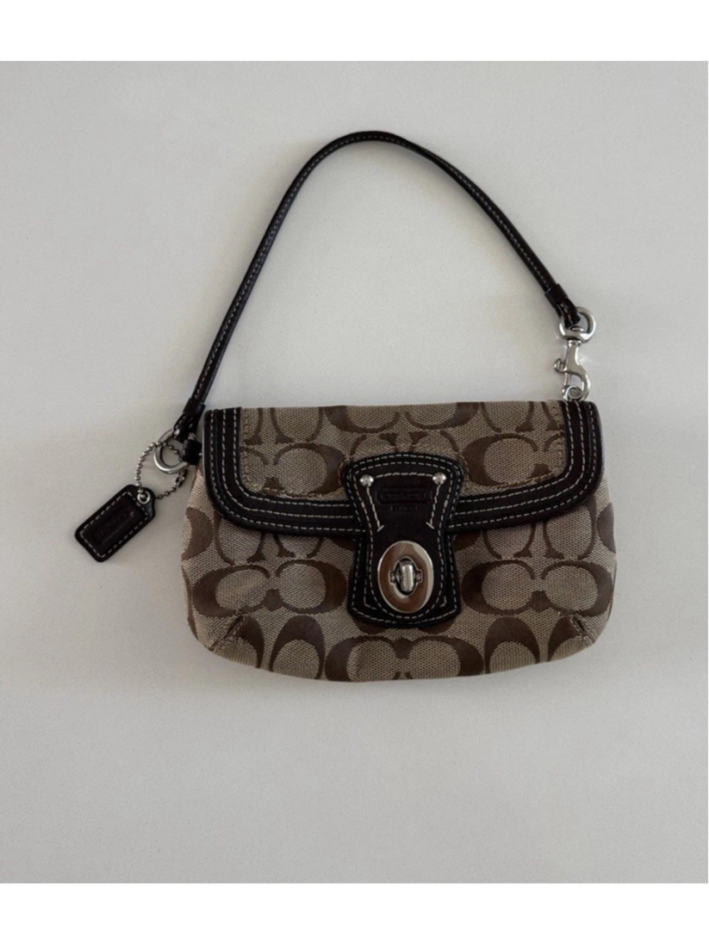 Vintage Coach Legacy Signature Canvas Turn Lock Wristlet